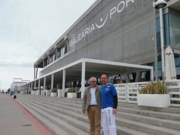 ricard perez junto al pilotari felix penarrubia