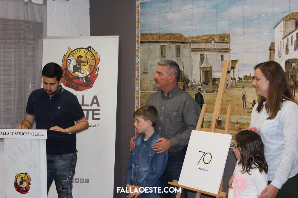 Claridad y sencillez para plasmar en una imagen los 70 años de la falla Oeste 2 valentin alcala presenta el logo del 70 aniversario del oeste