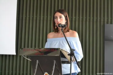 Desfile de candidatas a falleras mayores de Dénia 2018 – Anna Sobrecases