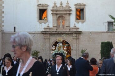 Procesión de la Mare de Déu dels Desemparats 2017 – Salida de la Virgen de la Iglesia San Antonio