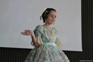 Desfile de candidatas a falleras mayores de Dénia 2018 – Neus García