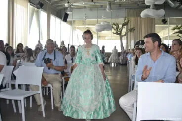 Desfile de candidatas a falleras mayores de Dénia 2018 – Noa Más