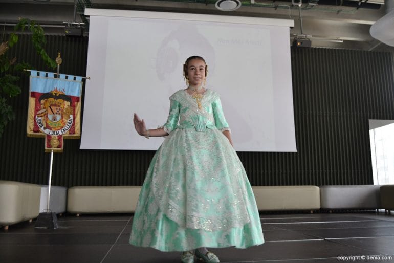 Desfile de candidatas a falleras mayores de Dénia 2018 - Noa Más