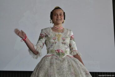 Desfile de candidatas a falleras mayores de Dénia 2018 – Paula Cristóbal