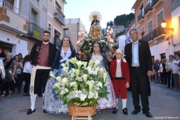 Procesión de la Mare de Déu dels Desemparats 2017 – Ofrenda de la falla Baix la Mar