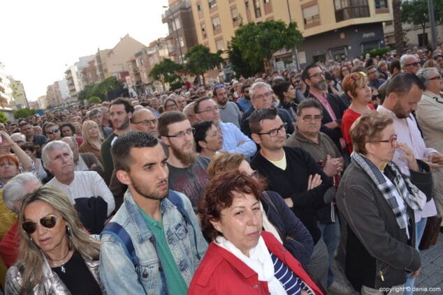 18 concentracion volem el tren lectura del manifiesto
