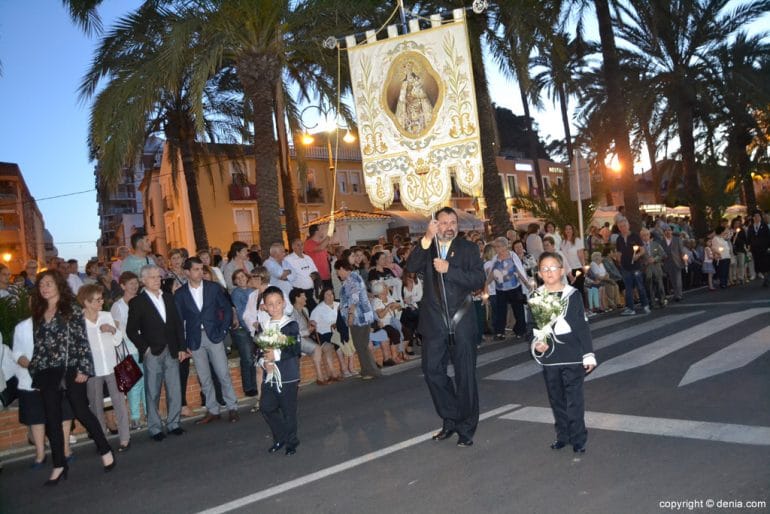Procesión de la Mare de Déu dels Desemparats 2017 - Estandarte