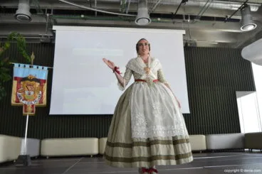 Desfile de candidatas a falleras mayores de Dénia 2018 – Andrea Lozano