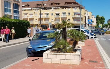 accidente en la rotonda del real club nautico de denia