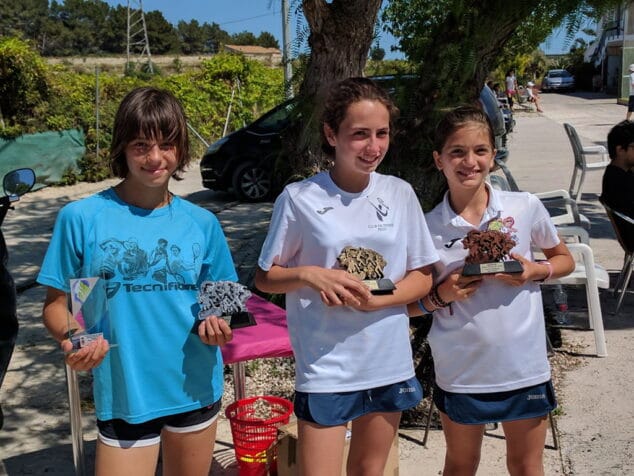 anna ferrandiz junto a victoria berleeva y neus morera