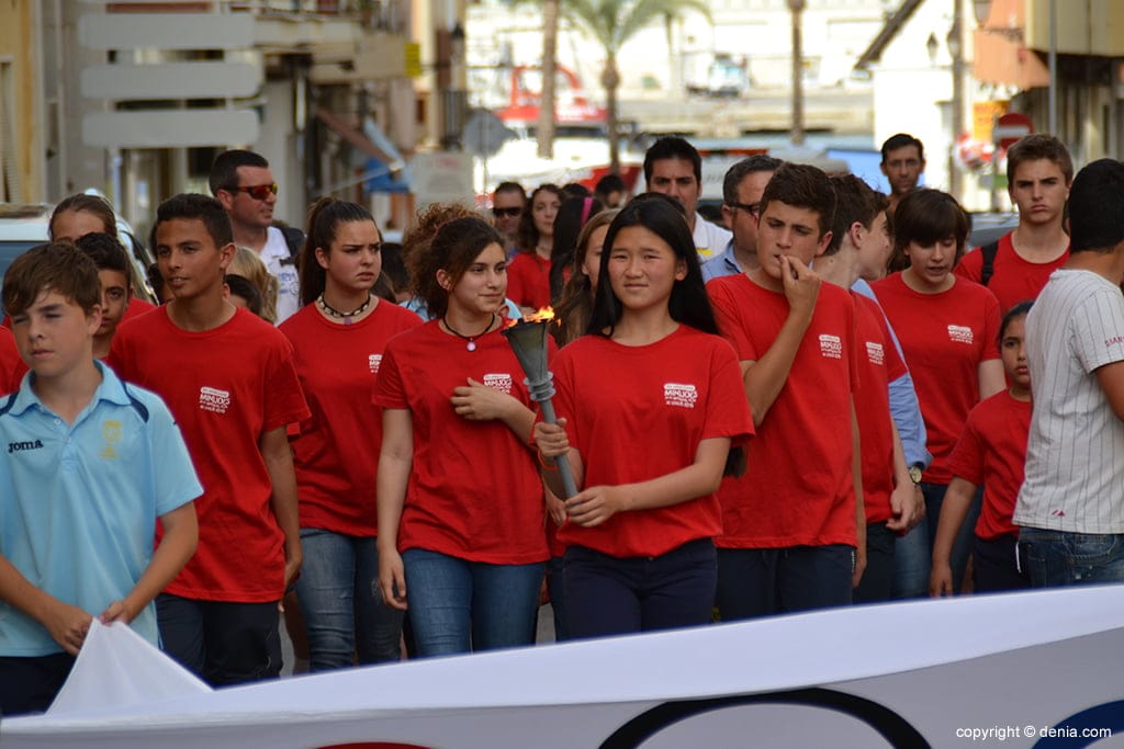 antorcha en la calle la mar