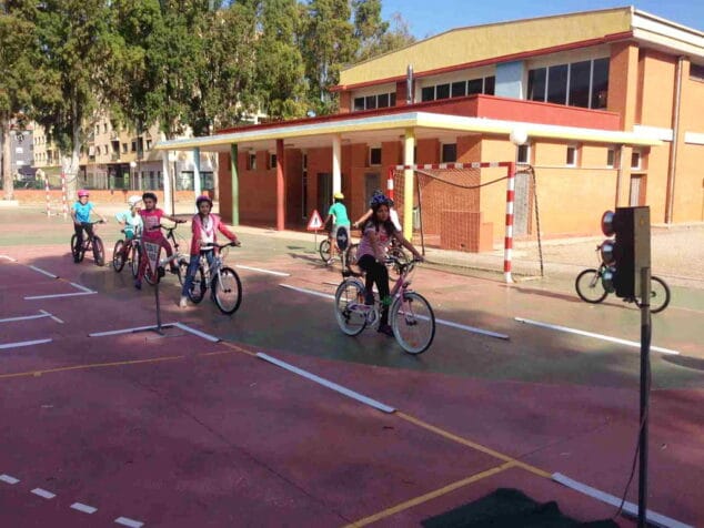 La bicicleta, el mejor medio para que los escolares aprendan educación vial 5 campana de educacion vial en denia
