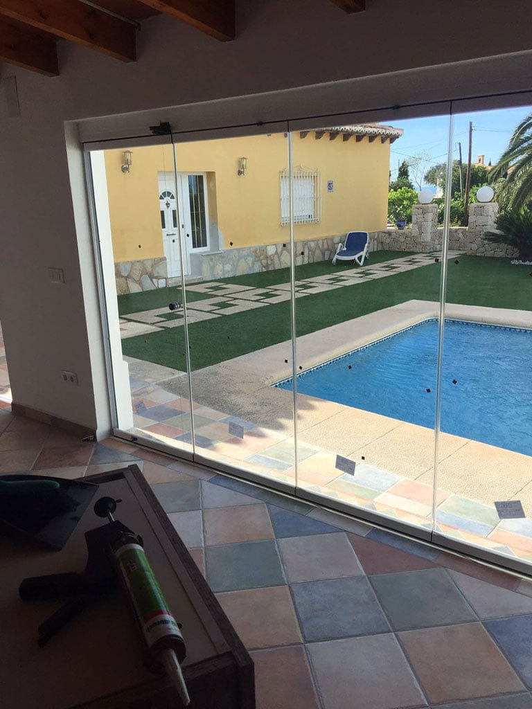 cerrameinto cristal alucardona pvc y aluminios sl