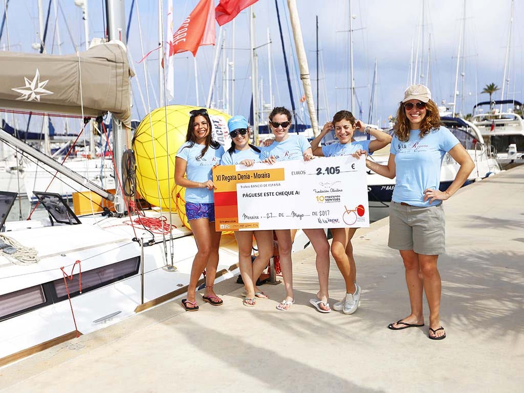 cheque honorifico para la fundacion aladina