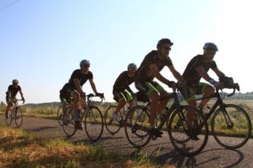 Ciclistas franceses a favor de Condenados al Bordillo