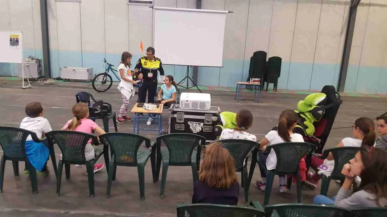 El policía local dianense Manuel Moreno participó en un congreso íberoamericano de educación vial 1 congreso iberoamericano de policias