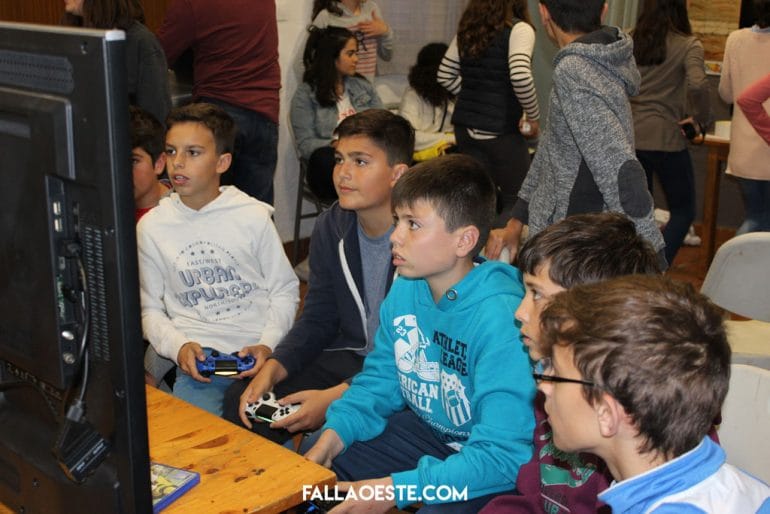 Dies de cadets en la falla Oeste