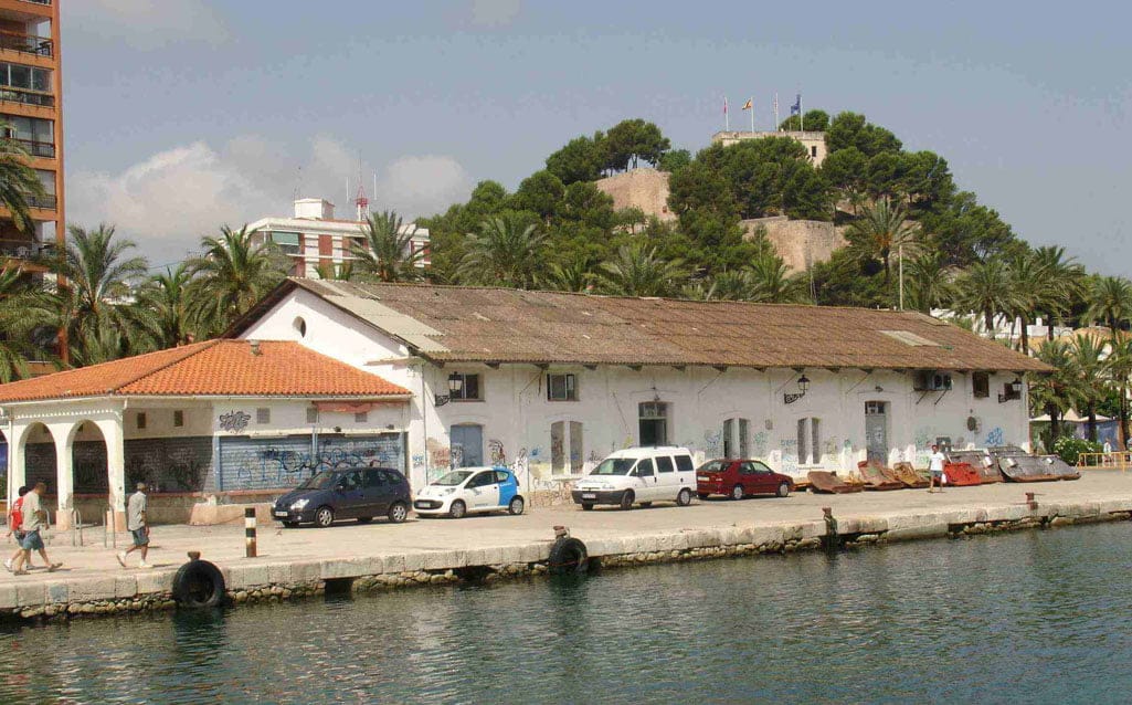 edificio de la antigua lonja de denia