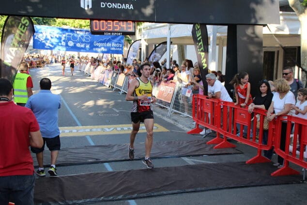 el dianense fran lopez cruzando la meta