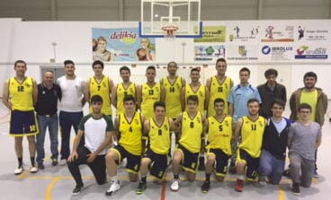 equipo senior del denia basquet en el trofeo federacion