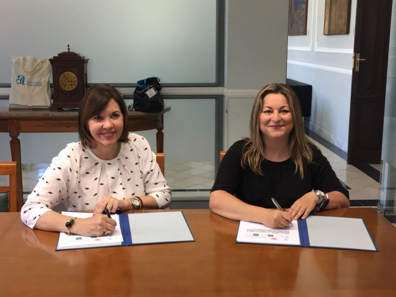 Firma convenio entre la UNED y la Diputación de Alicante