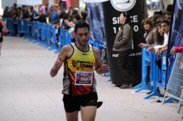 franc lopez entrando en meta pego