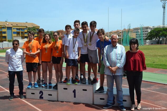 ganadores prueba relevos masculinos