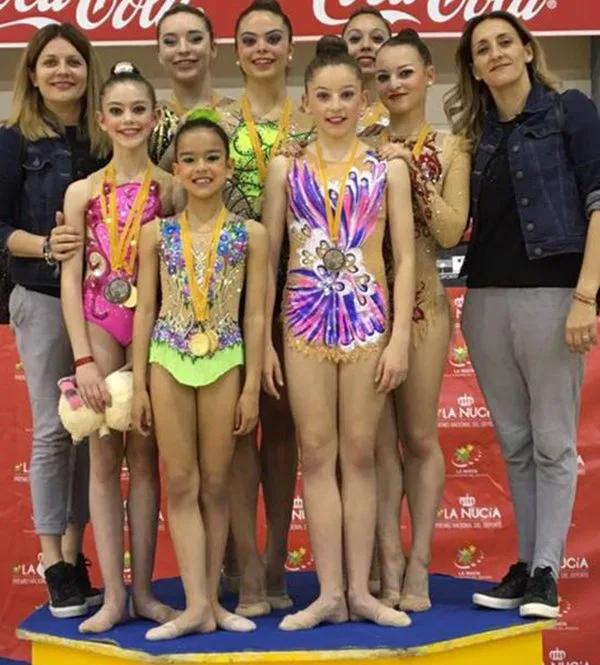 Excelente papel de las gimnastas dianenses en la Fase Provincial del Campeonato Nacional Absoluto 3 gimnastas en el provincial absoluto por equipos de denia y calpe