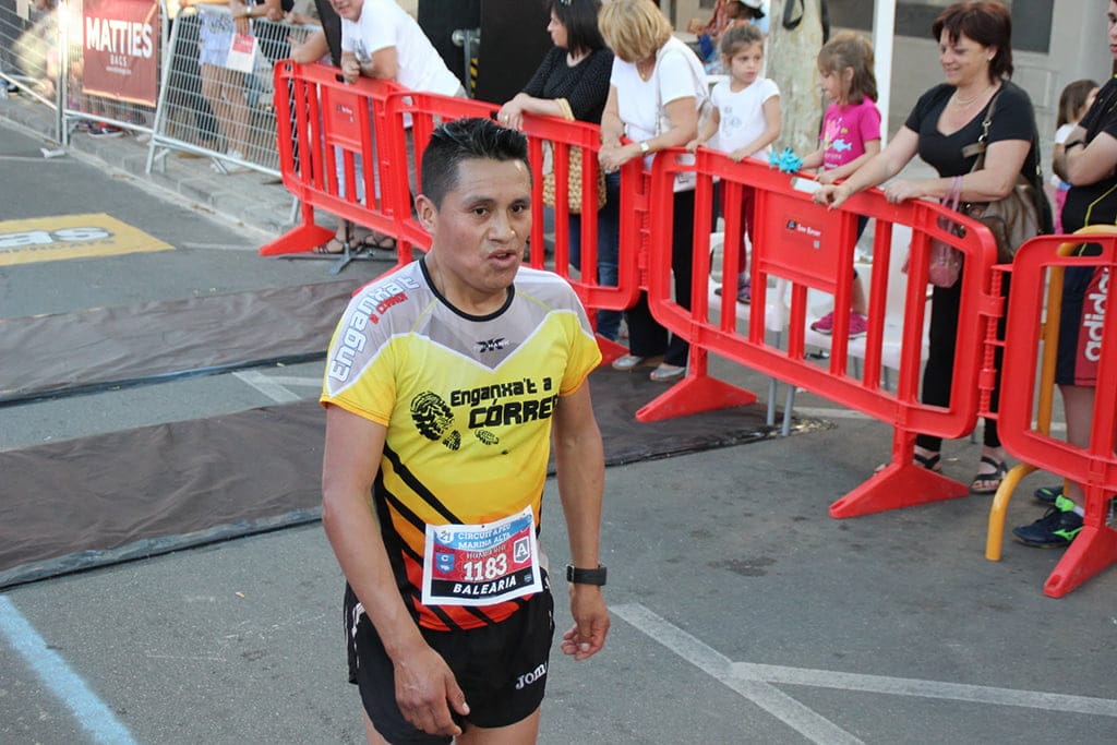 humberto chicaiza tras cruzar la meta