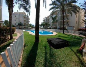 jardin y piscina comunitaria catorce soluciones inmobiliarias