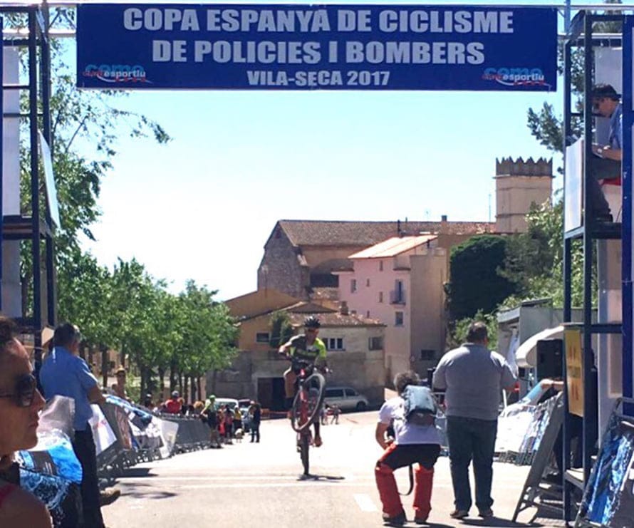 Quinto puesto para Javi Almela de la UC Montgó-ULB en la 'Copa de España BTT' 1 javi almela entrando en meta