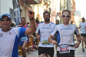 José Miguel Navarro entrando en meta
