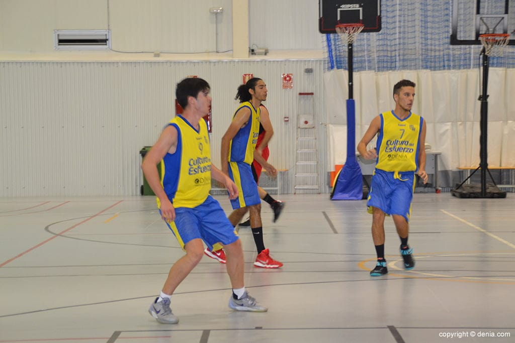 jugadores del denia basquet seniors