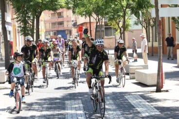 llegada de los ciclustas a denia