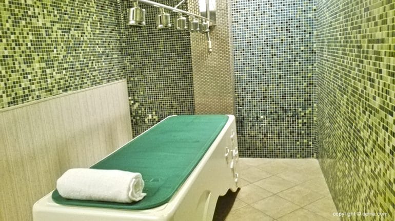 Masaje y ducha vichi Spa Daniya Dénia