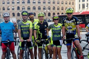 Parte del grupo de ciclistas que estuvieron en Valencia
