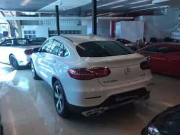Parte trasera del vehiculo Mercedes Benz GLC 220 CDI 4 MATIC Design Cars