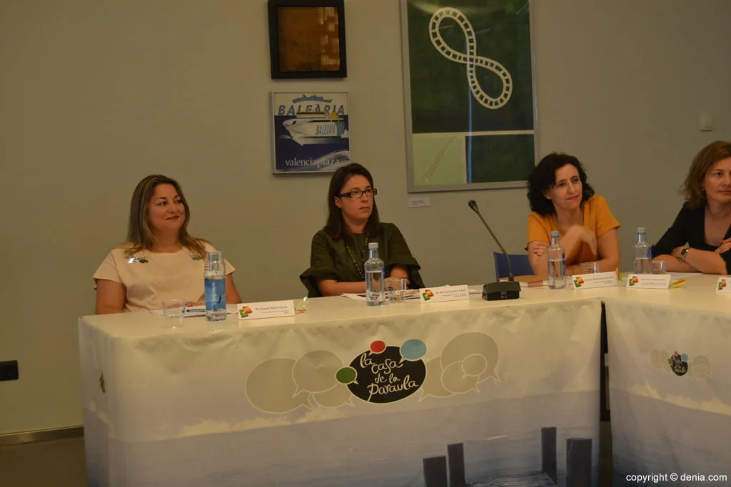 participantes en la jornada sobre empleo y discapacidad en denia