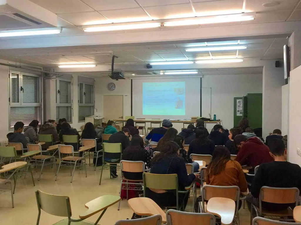 La adicción al móvil y a los juegos de azar entra en los institutos de Dénia 1 prevencion de adicciones al movil