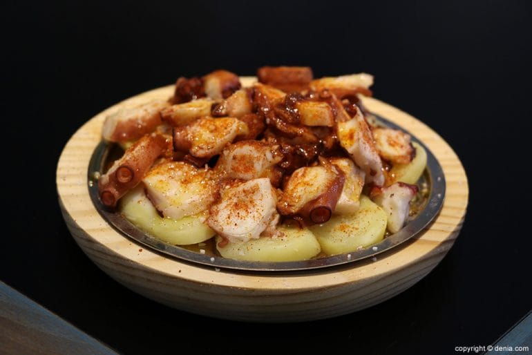 Pulpo Bocadillo Cervecería La Sureña