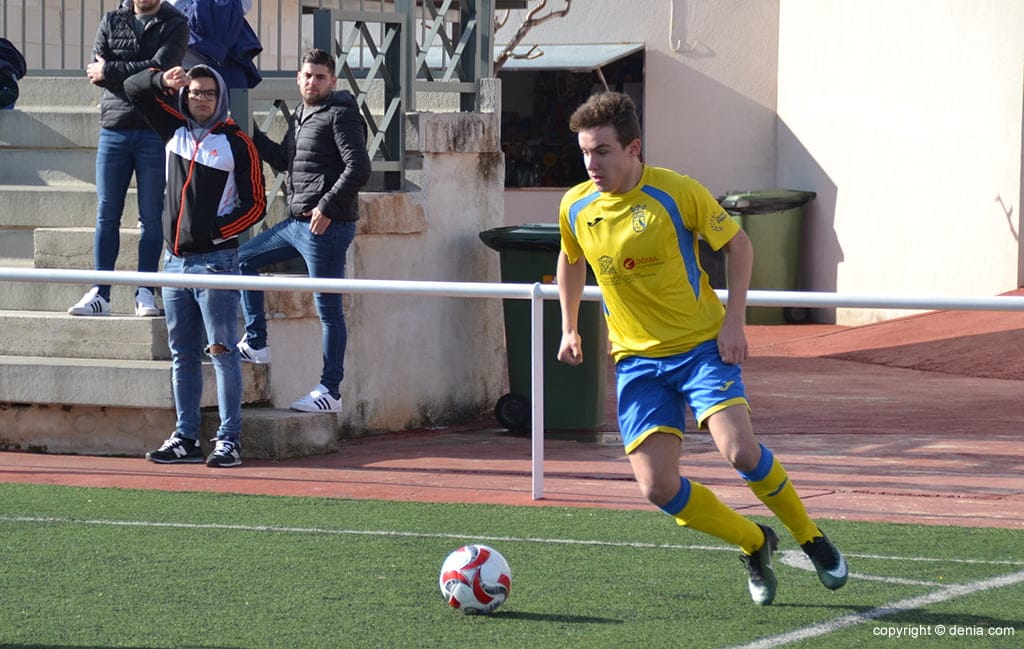 quique sirerol con la pelota