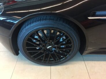 Rueda Aston Martin Design Cars