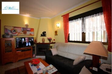 Sala de estar del chalet a la venta en Stella Inmo Consulting