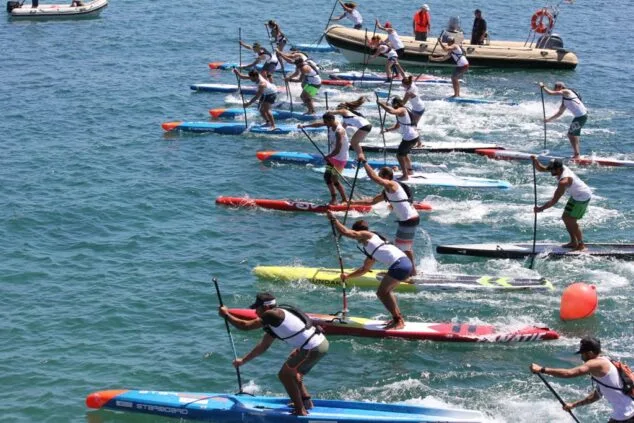 Dénia vivió una gran jornada con la disputa de la cuarta prueba del 'Circuito Mediterráneo SUP Race' 7 salida de una de las pruebas de sup race