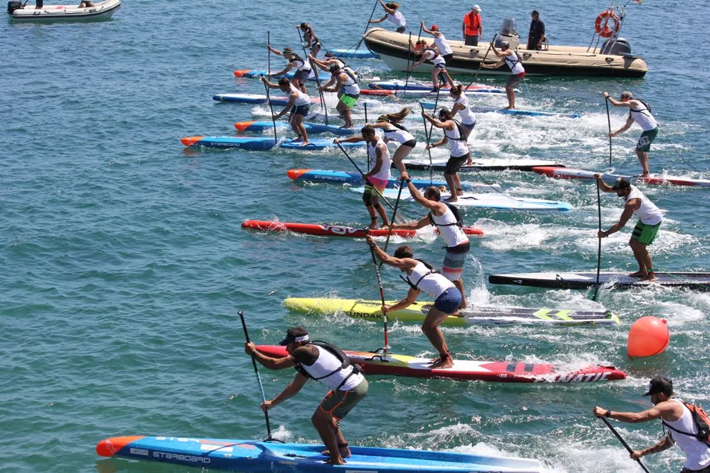 Dénia vivió una gran jornada con la disputa de la cuarta prueba del 'Circuito Mediterráneo SUP Race' 1 salida de una de las pruebas de sup race