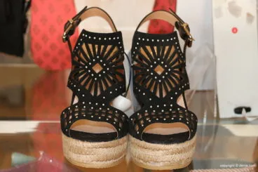 Sandalias-negras-Kabah-Boutique
