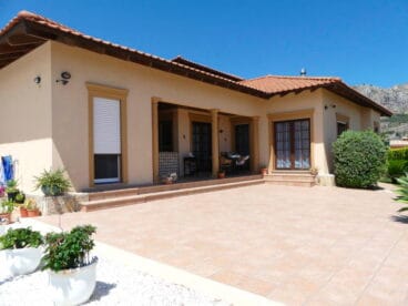 Terraza del chalet a la venta Denivan