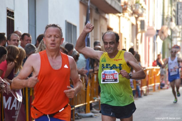 Vicente Llopis entrando en meta