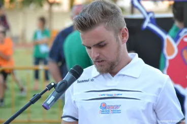 Víctor Cuellar haciendo el juramento