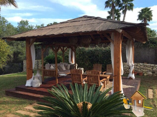 Saca el máximo partido a tu pérgola de BricoMaderWood 5 zona chill out con pergola bricomaderwood